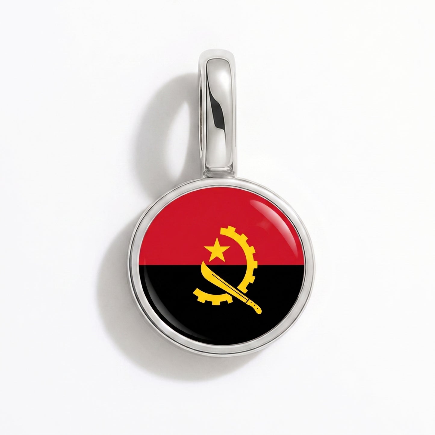 Charm bandera Angola – redonda plata