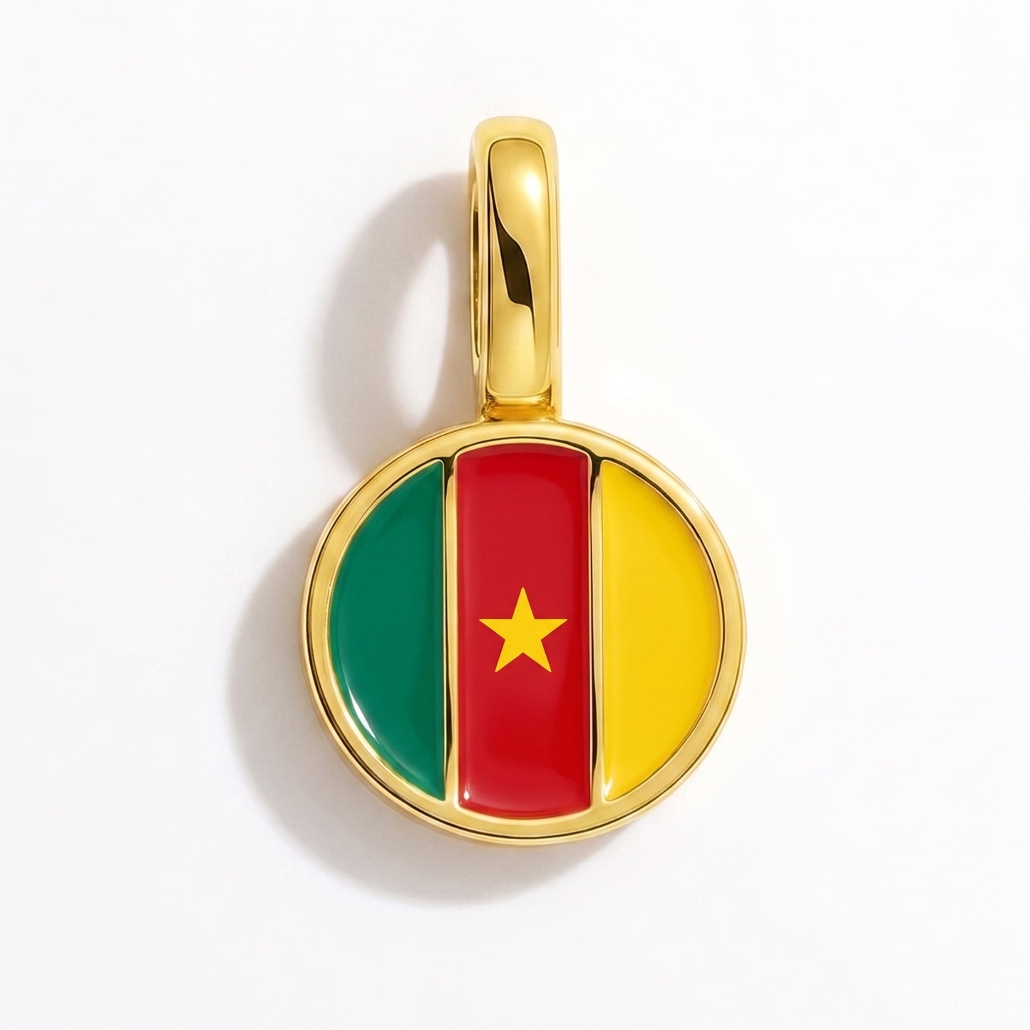 Charm bandera Camerún – redonda oro