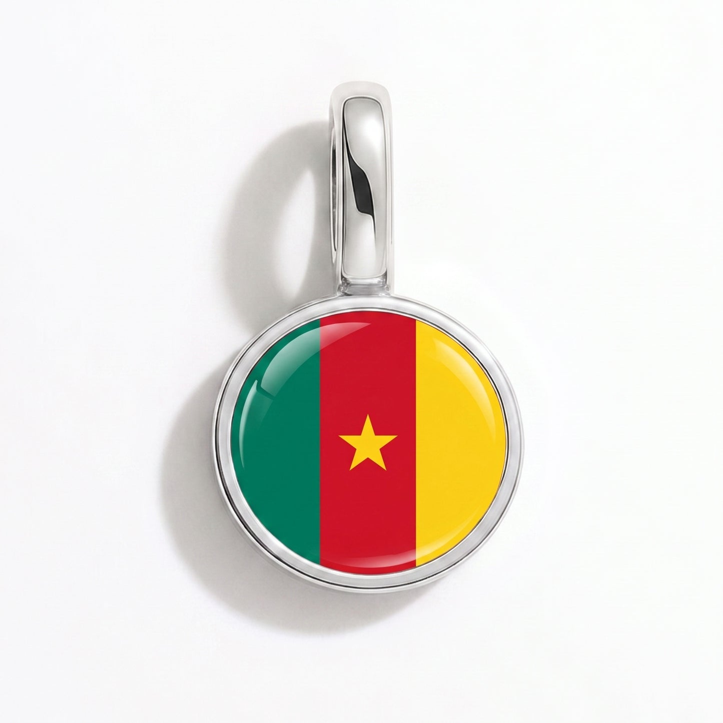 Charm bandera Camerún – redonda plata