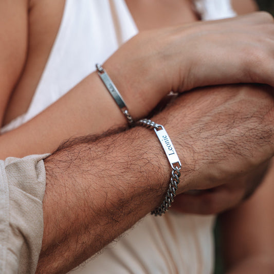 Pulseras de pareja con grabado