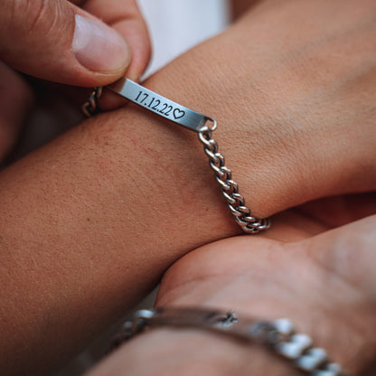 Pulseras de pareja con grabado