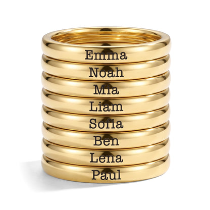 Anillo fino apilable con nombre – oro – 8 anillos apilados